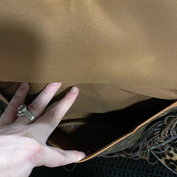 ReMade Authentic LV crossbody bag - Picture 7 of 8